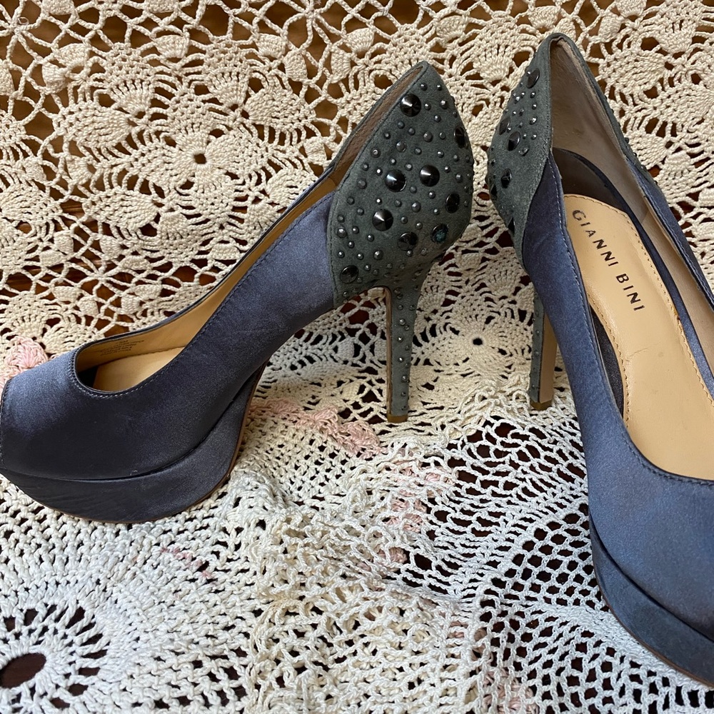 Gianni Bini 7.5 Sz Greenish Gray Platform High Heels Pumps  Stiletto Shoes